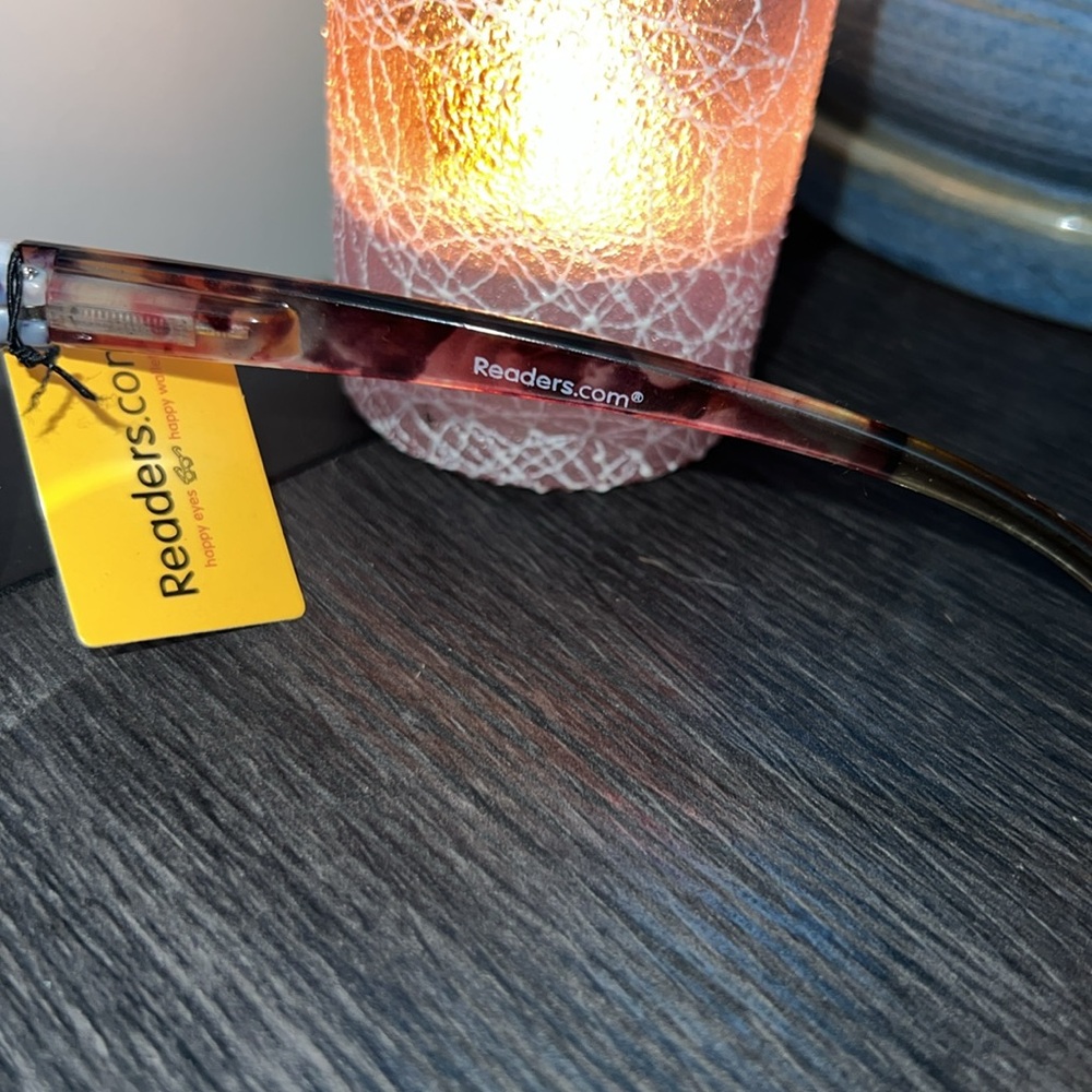 Stylish Purple Tortoise Shell Reading Glasses - Picture 4 of 4